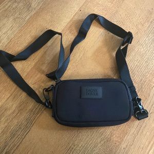 Dagne dover phone sling